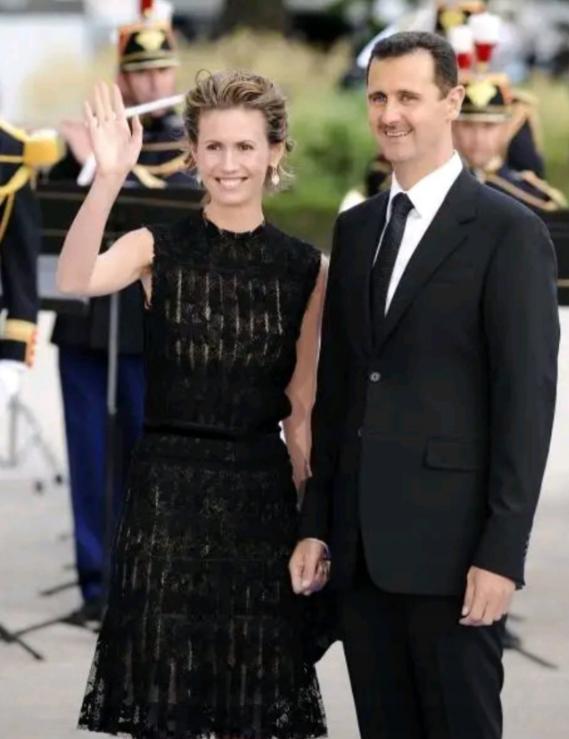 从萨达姆的下场，到马杜罗的被抓，知道了吧？叙利亚前总统巴萨尔，放弃总统的宝座，乘