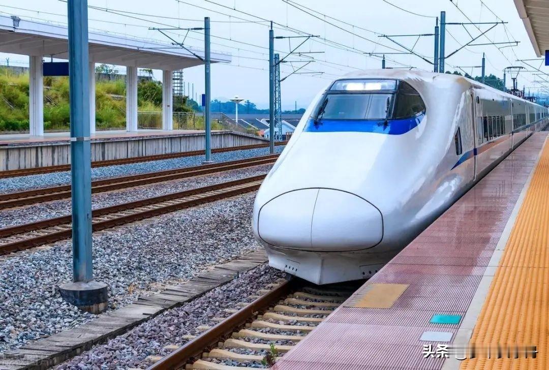 重大喜讯！成都市域铁路公交化运营改造二期工程即将启动，该项目将于2025年10月
