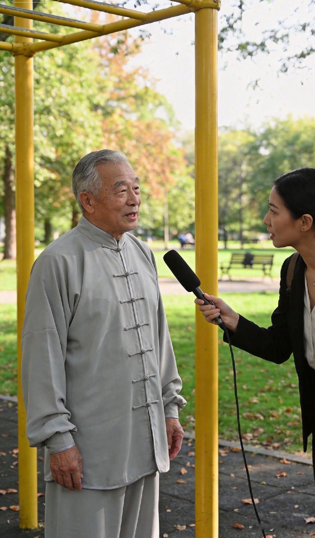 快70岁的大爷被问"还会动情吗"，一句话把全网笑翻刷到个视频，记者问一位大爷