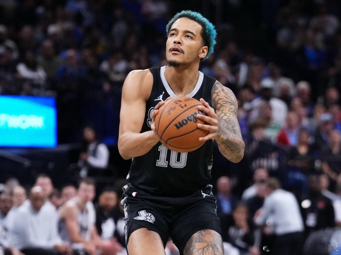 Scotto：消息人士透露，太阳、尼克斯向马刺询价索汉，太阳中锋理查兹在初步谈