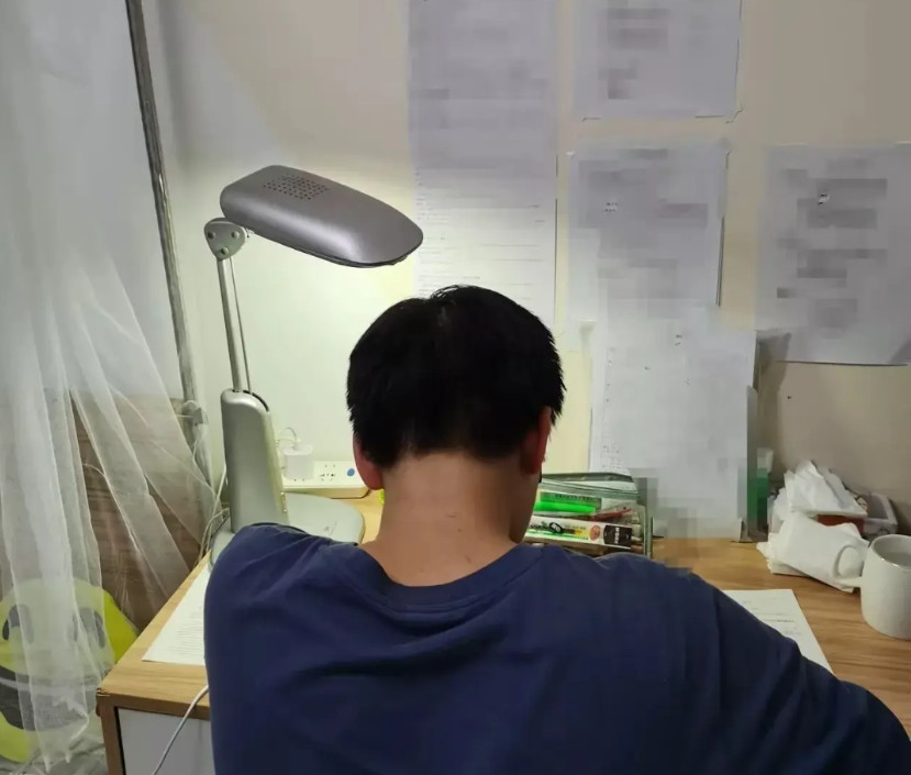 孩子三模考试的成绩已经出来了：语文：107分；数学：141分；英语：12