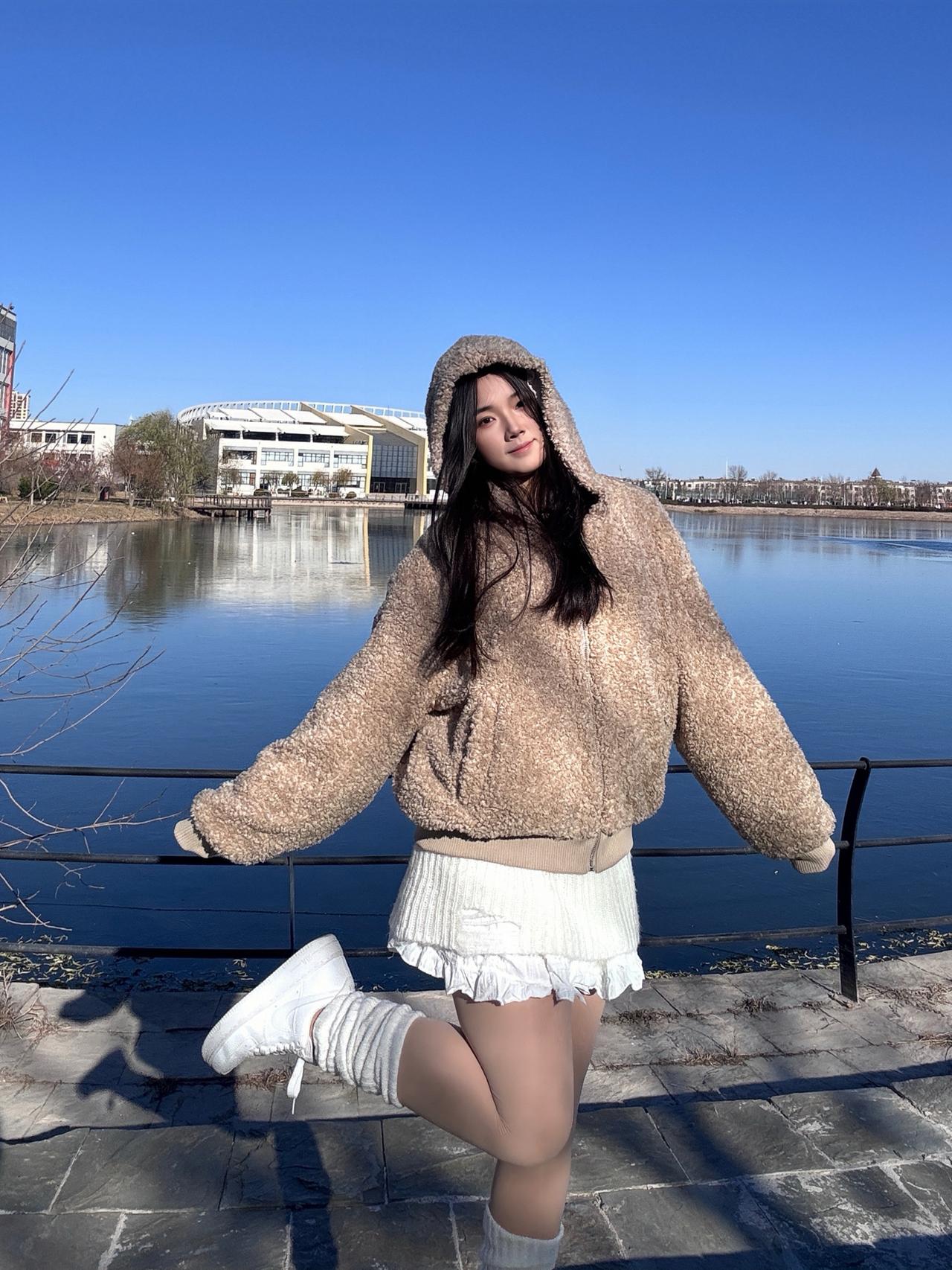 这件羊羔毛棉服让我暖得很有风格|||冬天，就靠这件外套“续命”了！保暖力满分