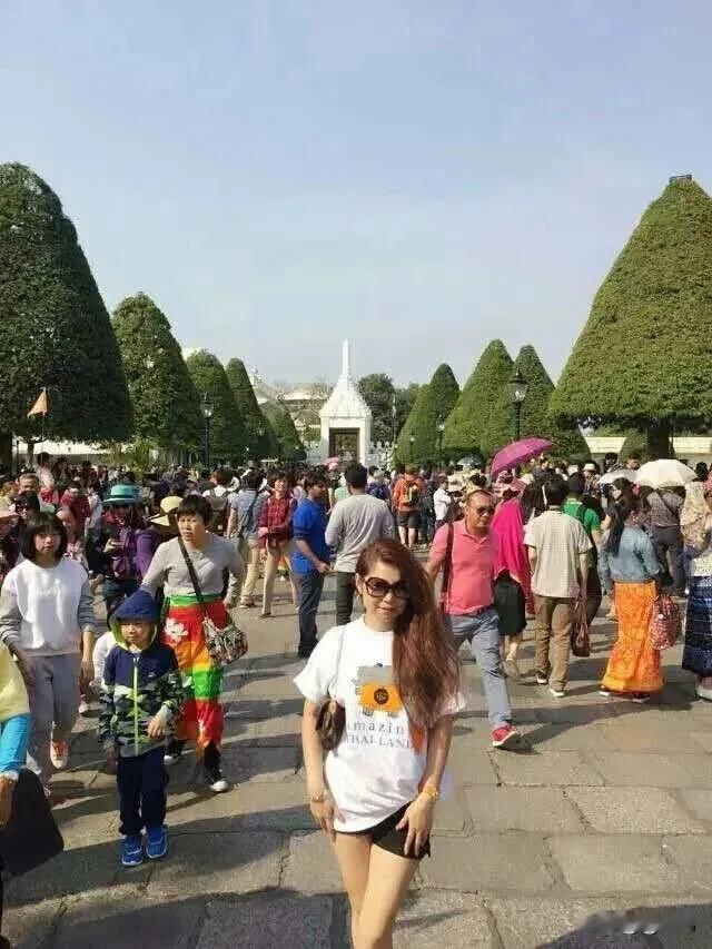 以后你会去泰国旅游吗?十年前去过两次泰国，那时候走在大街上，心情特别轻松，完全不