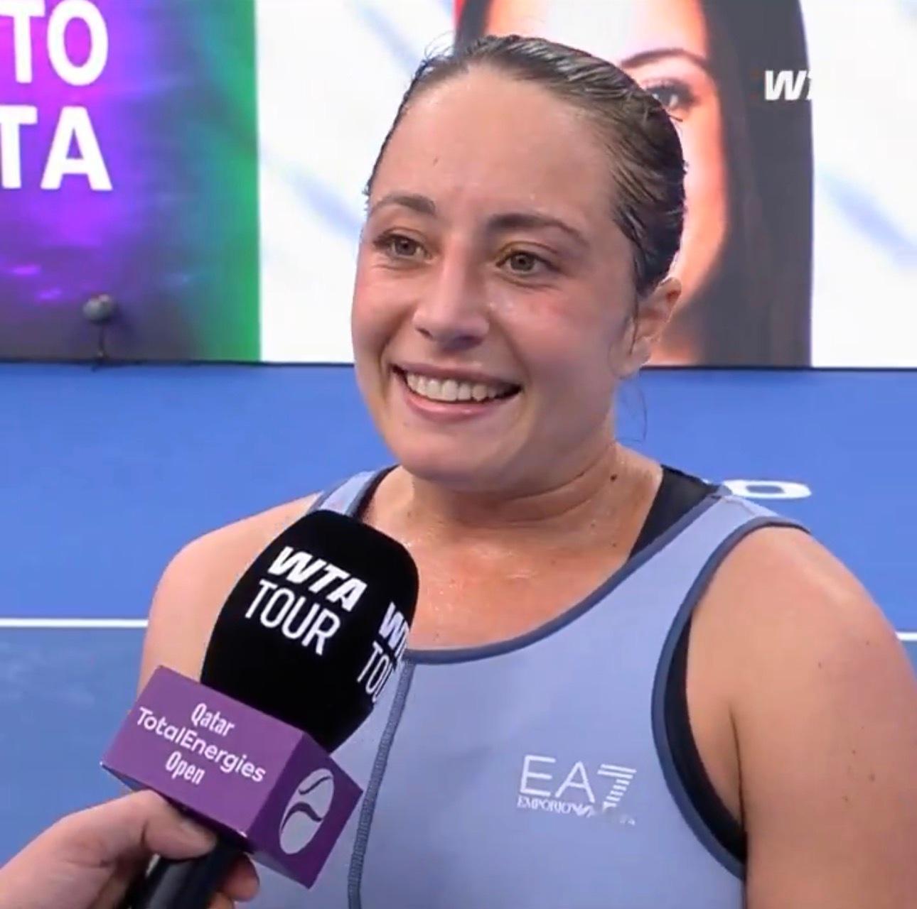 没想到科恰雷托是这么幽默的姑娘。她在多哈以6-4、6-2爆冷击败高芙后，现场采访