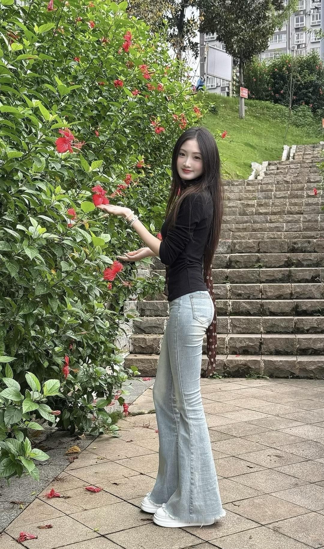 你认为哪种女孩最迷人简约的穿搭风格