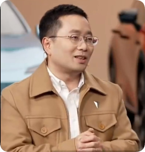 深蓝董事长回应学习雷军直播近日，在深蓝汽车2026新年上新直播上，嘉宾谭乔称看到