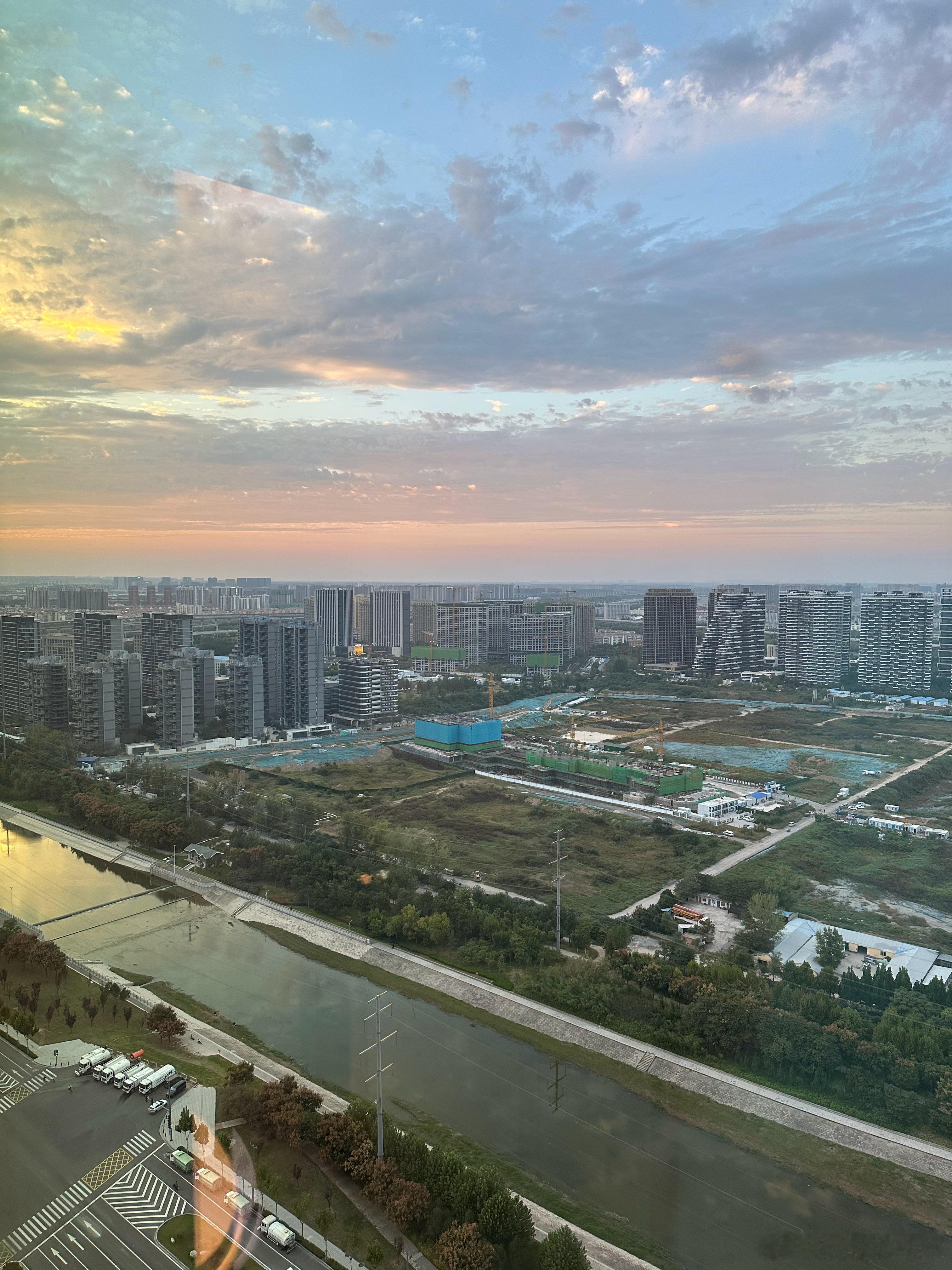 目前超总第一高，101米的超高层​​​