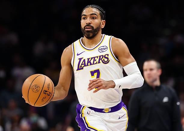 湖人还是太犹豫不决了！比如盖布-文森特，他这几场比赛的表现，别说是配不上他115