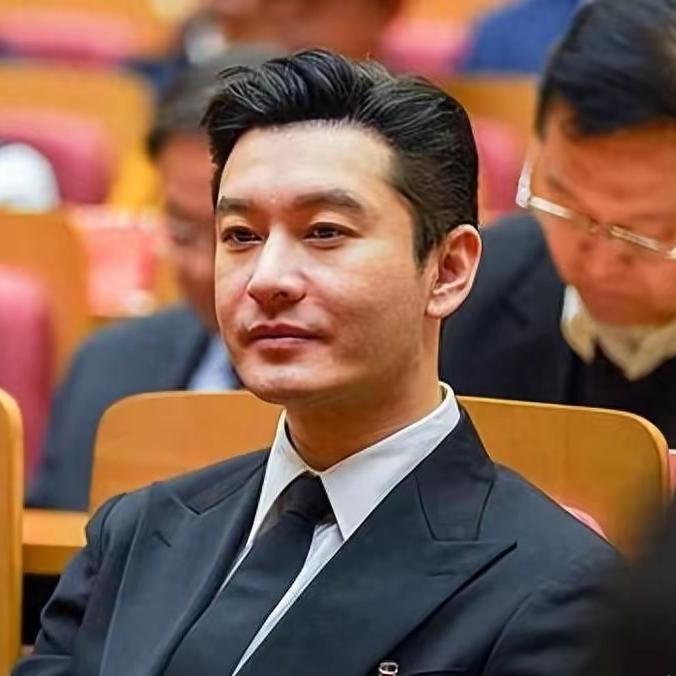 说多都是泪，黄晓明旗下公司16个艺人，居然没有一个红的。