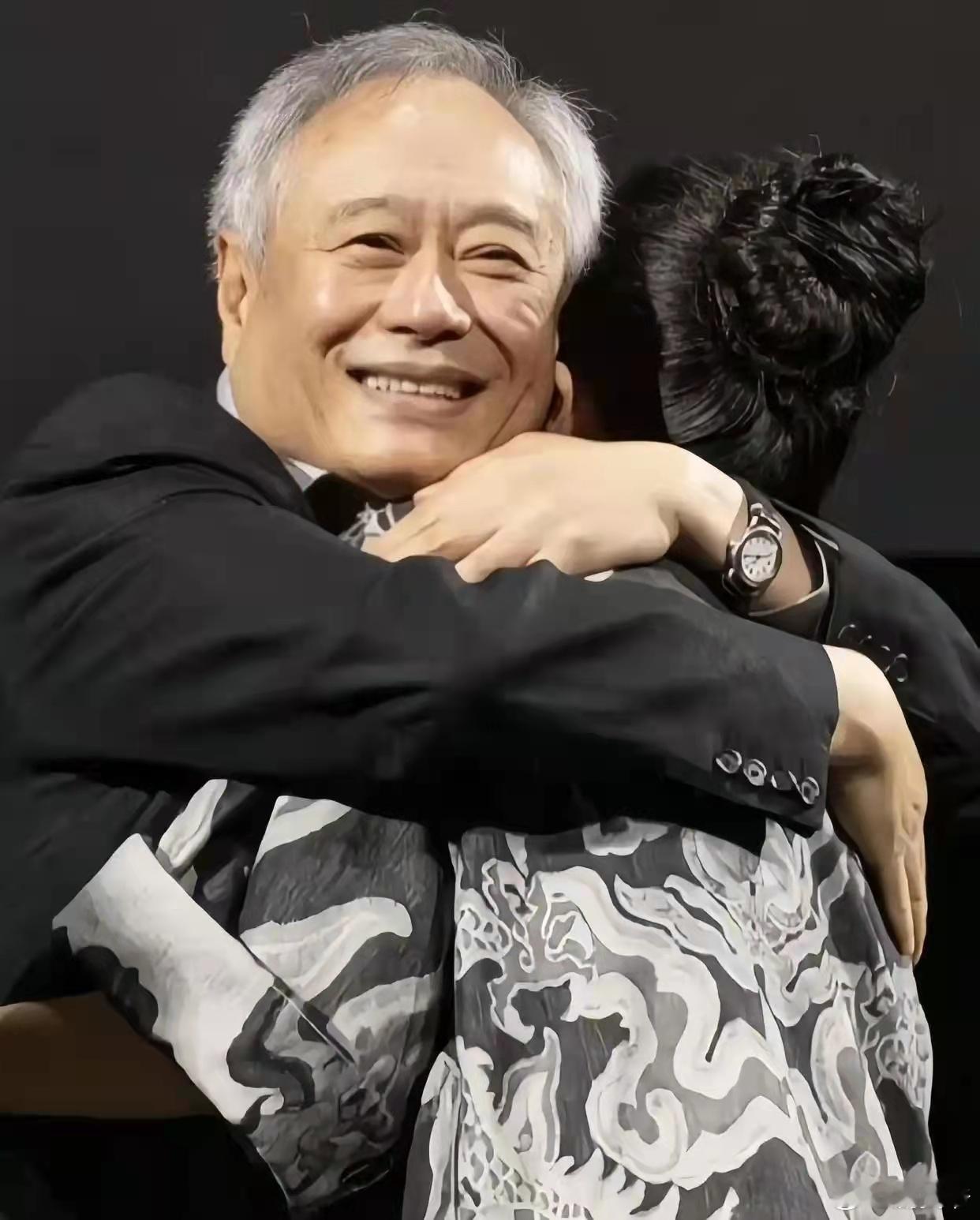 25年后，李安终于“认爱”章子怡！满眼都是欣赏的眼神或许就是一个导演对演员的最佳
