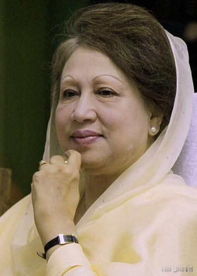 根据最新的报道，孟加拉国民族主义党（BNP）主席、前总理贝古姆·卡莉达·齐亚（B