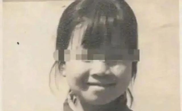 1990年，陕西一个13岁的小姑娘，用农药害死了亲生父母与9岁的弟弟，警察到达的