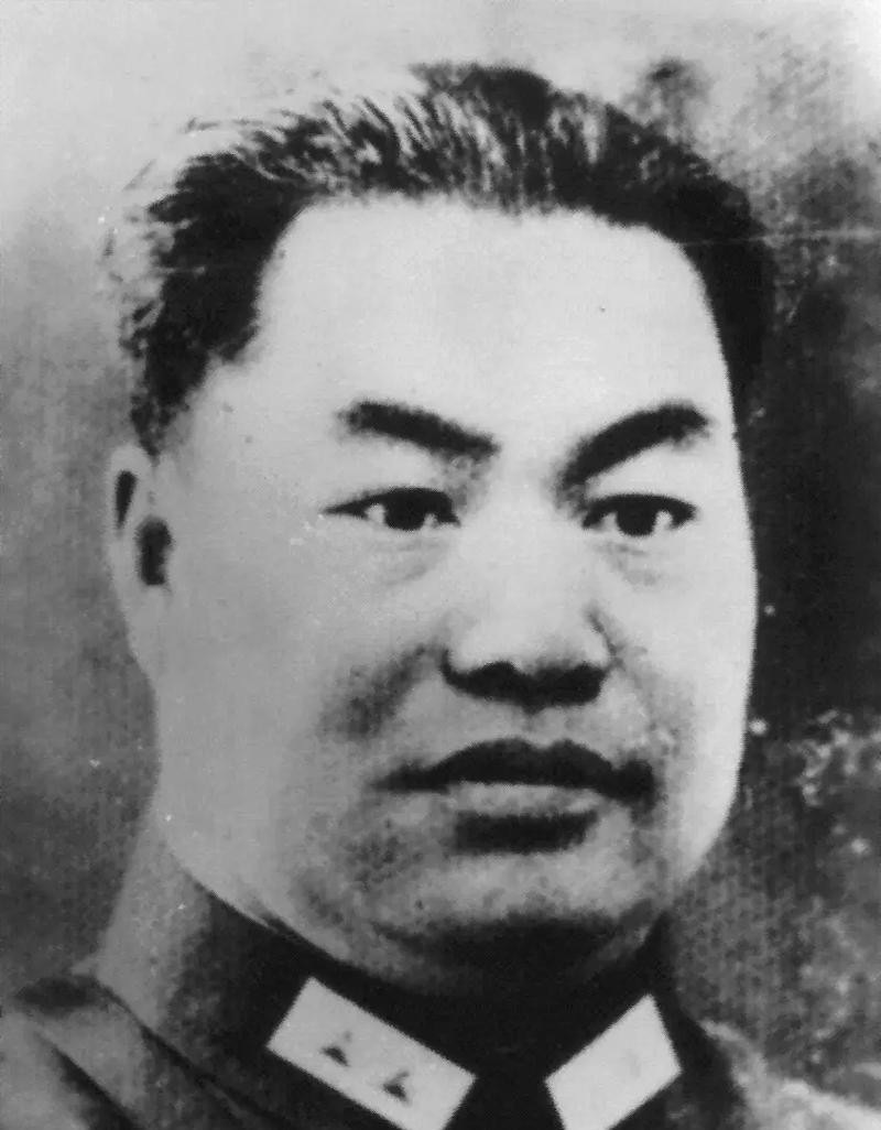 范筑先只是一个小小的聊城县长兼保安司令，日军进犯山东，韩复榘下令范筑先放弃聊城，