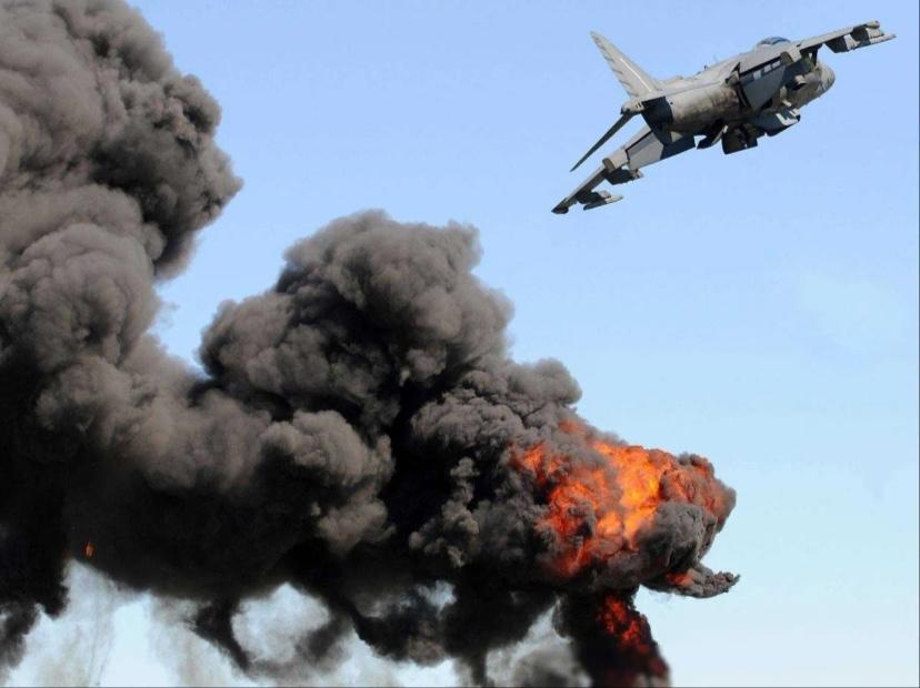 美军把伊朗的F-14全部炸毁，一架不留！很多人以为这是沉重打击，伊朗空军元气