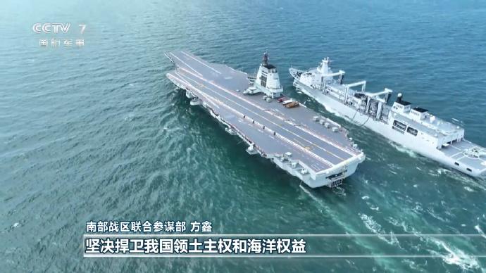 901补给舰为“福建”舰进行航行补给，对比“山东”舰类似的视角，以901补给舰为