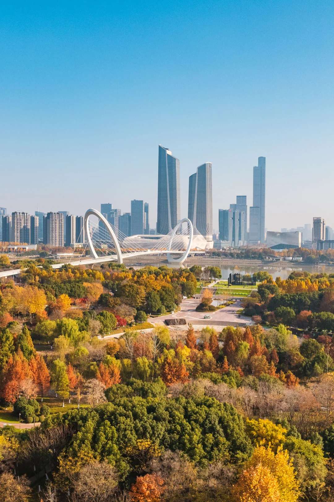 从江心洲看南京眼，秋景也太漂亮了吧