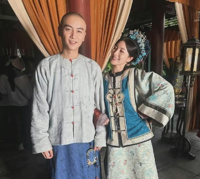 原来古平原与慈禧太后是大学同学。哈哈哈，有点意思了。陈晓与林夏薇都是毕业于中