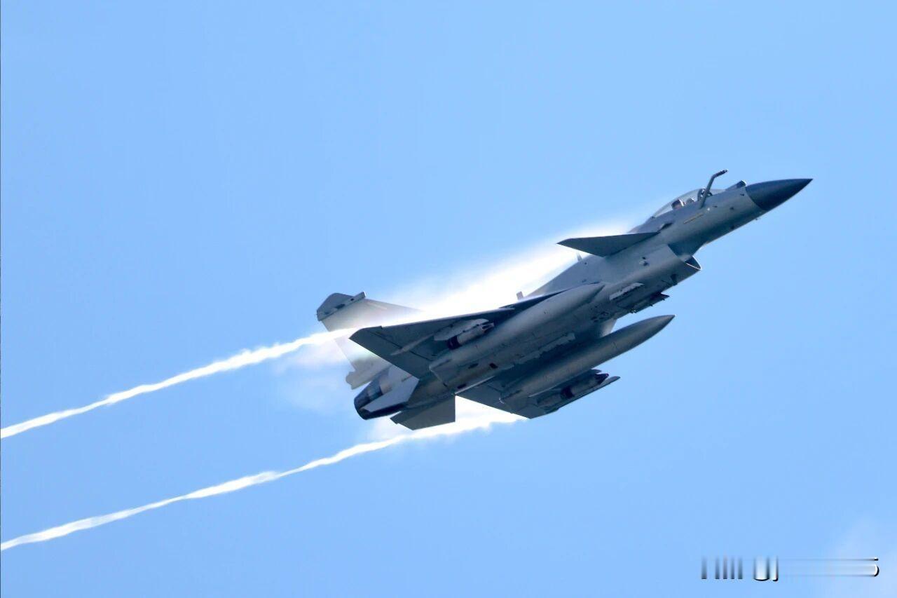 空军年底练兵忙，歼-10A哪里去了？近日，南部战区空军某部开展实弹射击训练，数