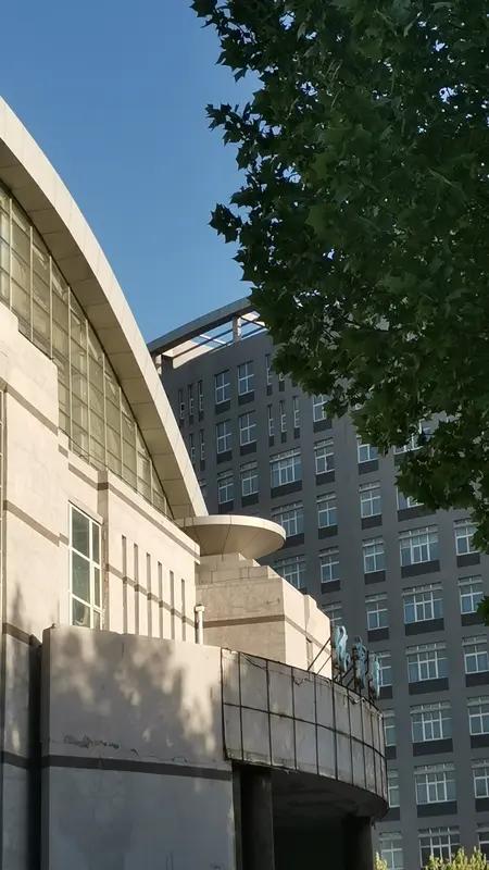文科生，学经管类，财政学，也很好能考上两财一贸就更好了法学专业太卷如果，