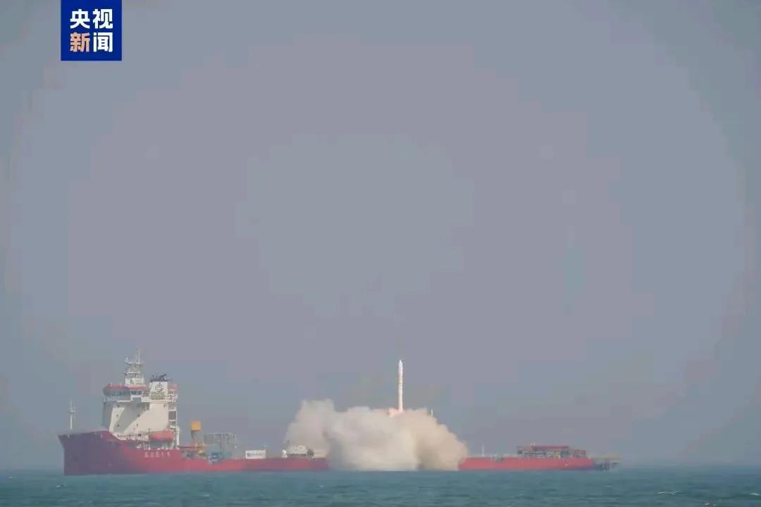 火箭升空的声音这么大吗？隔着一二十公里，那声音还是震耳欲聋，门窗玻璃都哗哗作响！