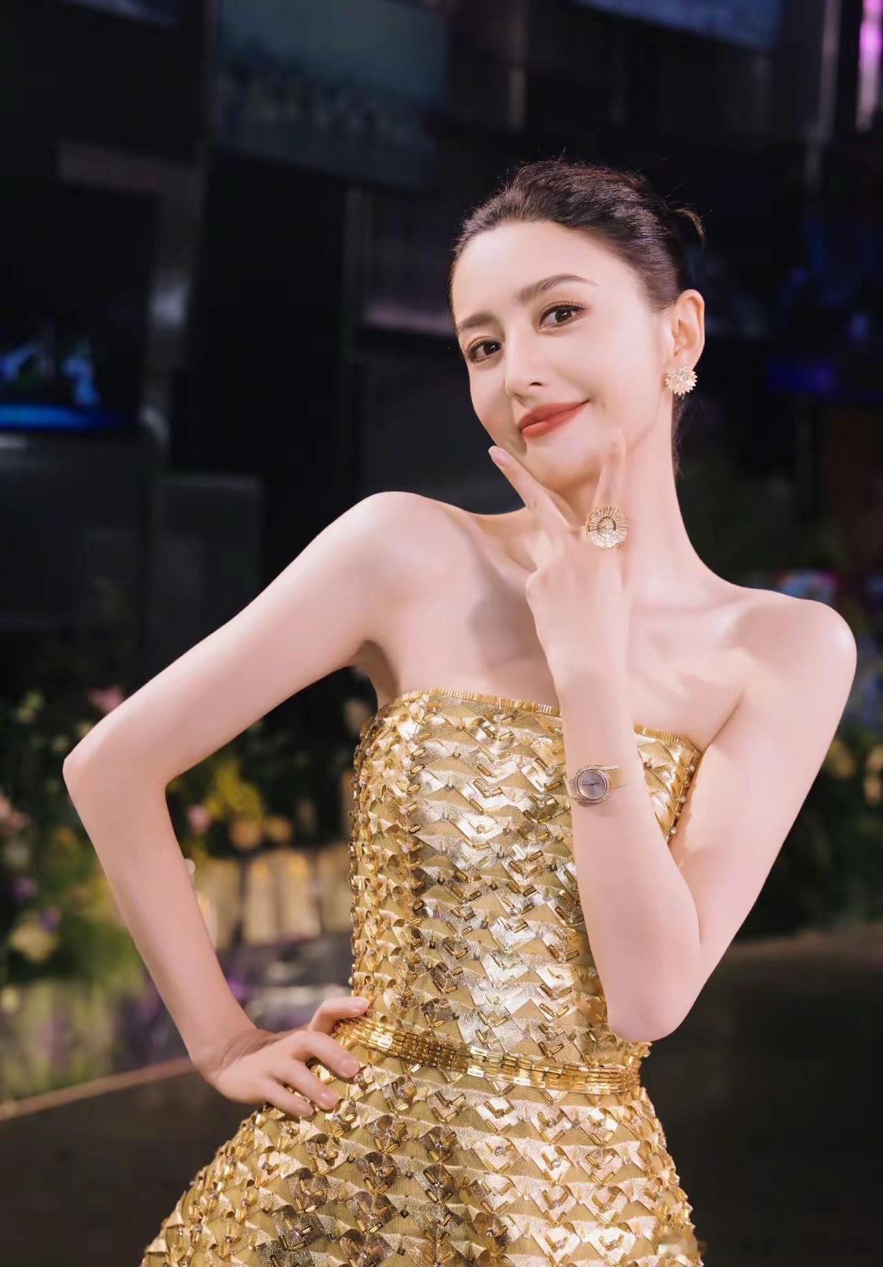 佟丽娅为什么没有再婚？我不信没人追求，背后的原因，从她和鲁豫的访谈里就能看出来了