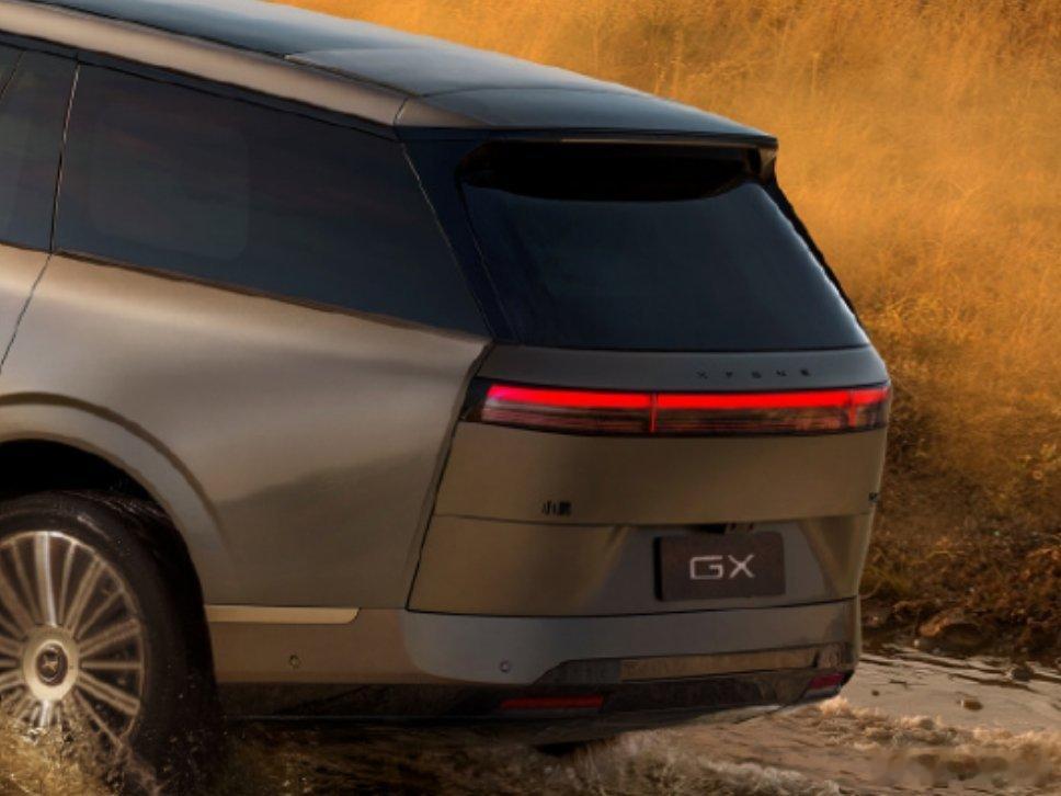 小鹏GX来了,以前雷克萨斯有款传奇越野车叫GX460,结合超级增程小鹏GX往后是