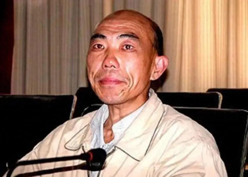 1991年，胥敬祥只是河南鹿邑土里刨食的本分农民，一辈子守着田地过日子，从不敢惹
