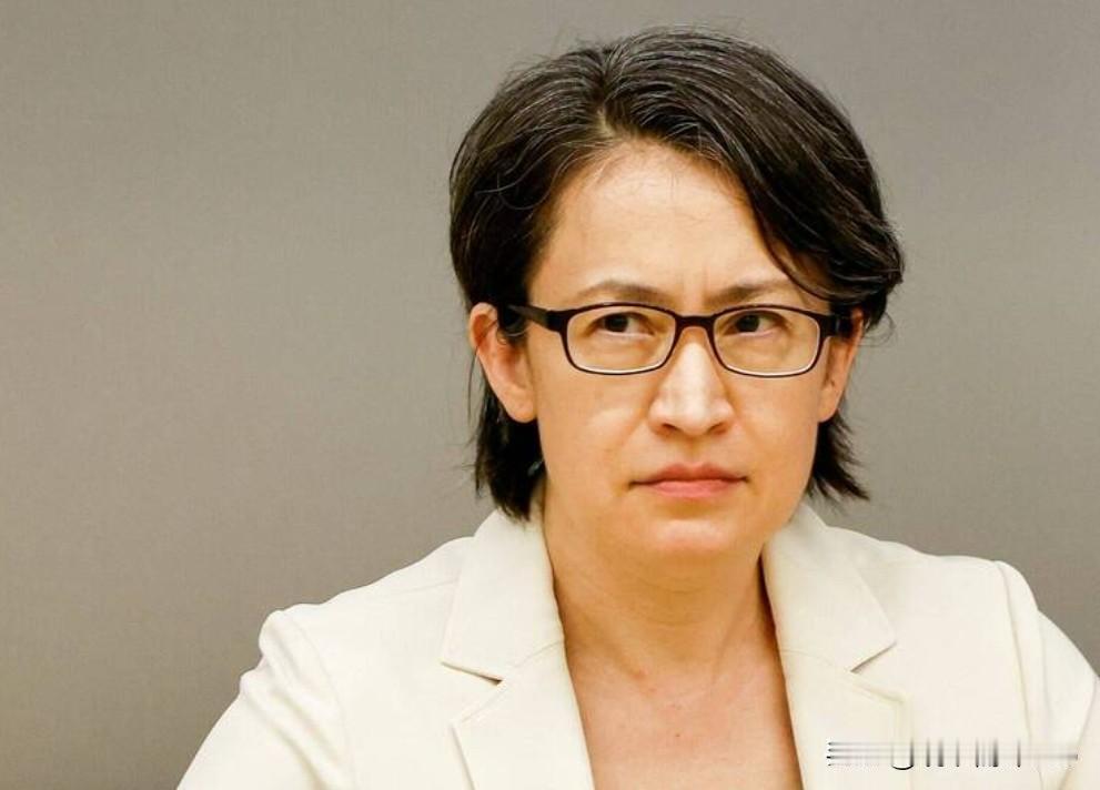被我们纳入顽固“台独”分子清单的萧美琴出来撂话了!萧美琴表示,把台湾逼到墙角,台