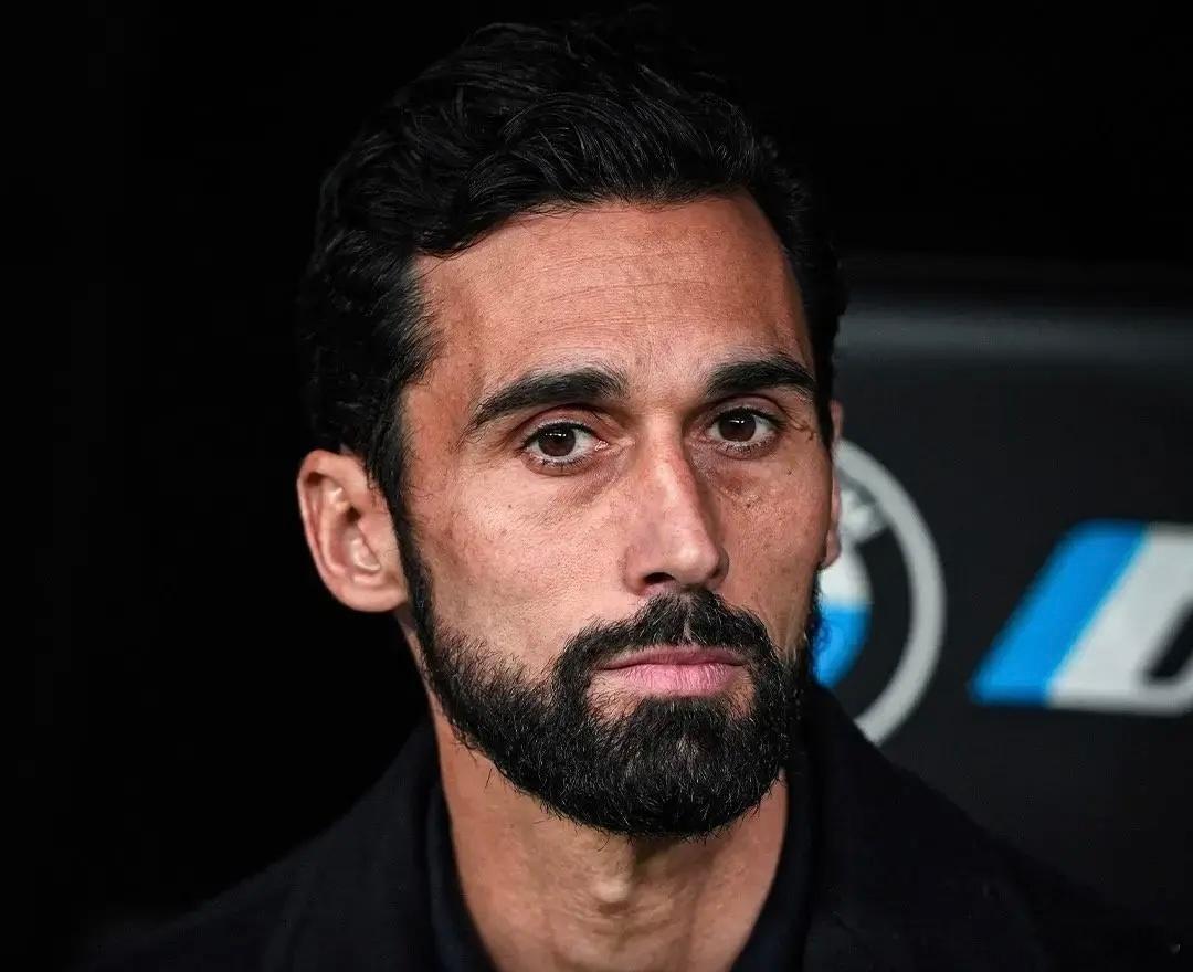 拜仁4比3皇马皇马无缘欧冠四强奇迹还是没有发生，卡马文加被两黄罚下也是莫名其妙，