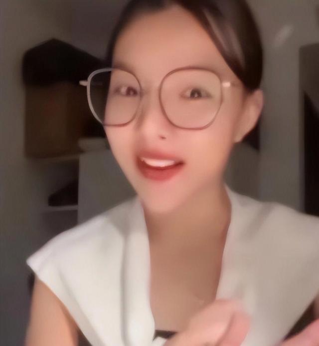 “我拿着中国人的钱来中国上学，就是为了用中文告诉中国人，南海的西沙群岛是越南的，