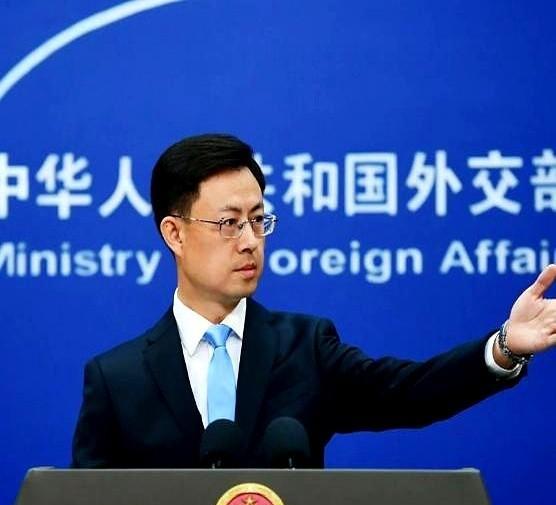 “他们突然不说话了。”上周还在联合开发布会的五家科技巨头，48小时内集体