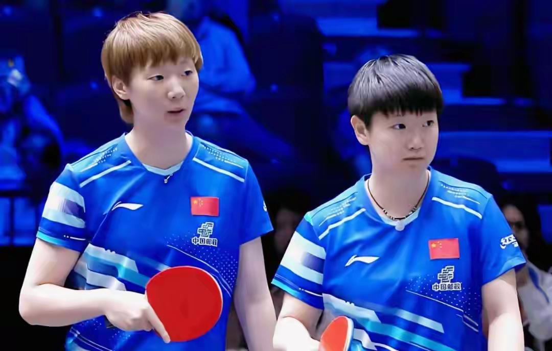 是谁在操控着饭圈文化？其实从来没有什么无形的手，真正搅乱舆论的，往往是那些把“饭