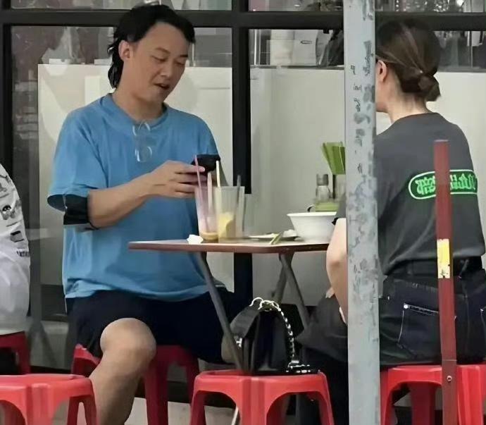 为什么香港人明星感觉就像个“普通人”！