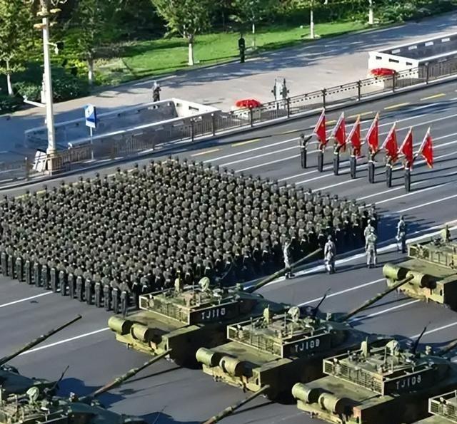 美国战略专家：毫无疑问，中国太强大了，综合国力已经世界第一。苏联解体标志着冷战