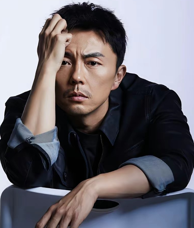 别信什么童星魔咒看看谢苗11岁片酬就有15万，和周润发搭戏，可惜后来退圈选