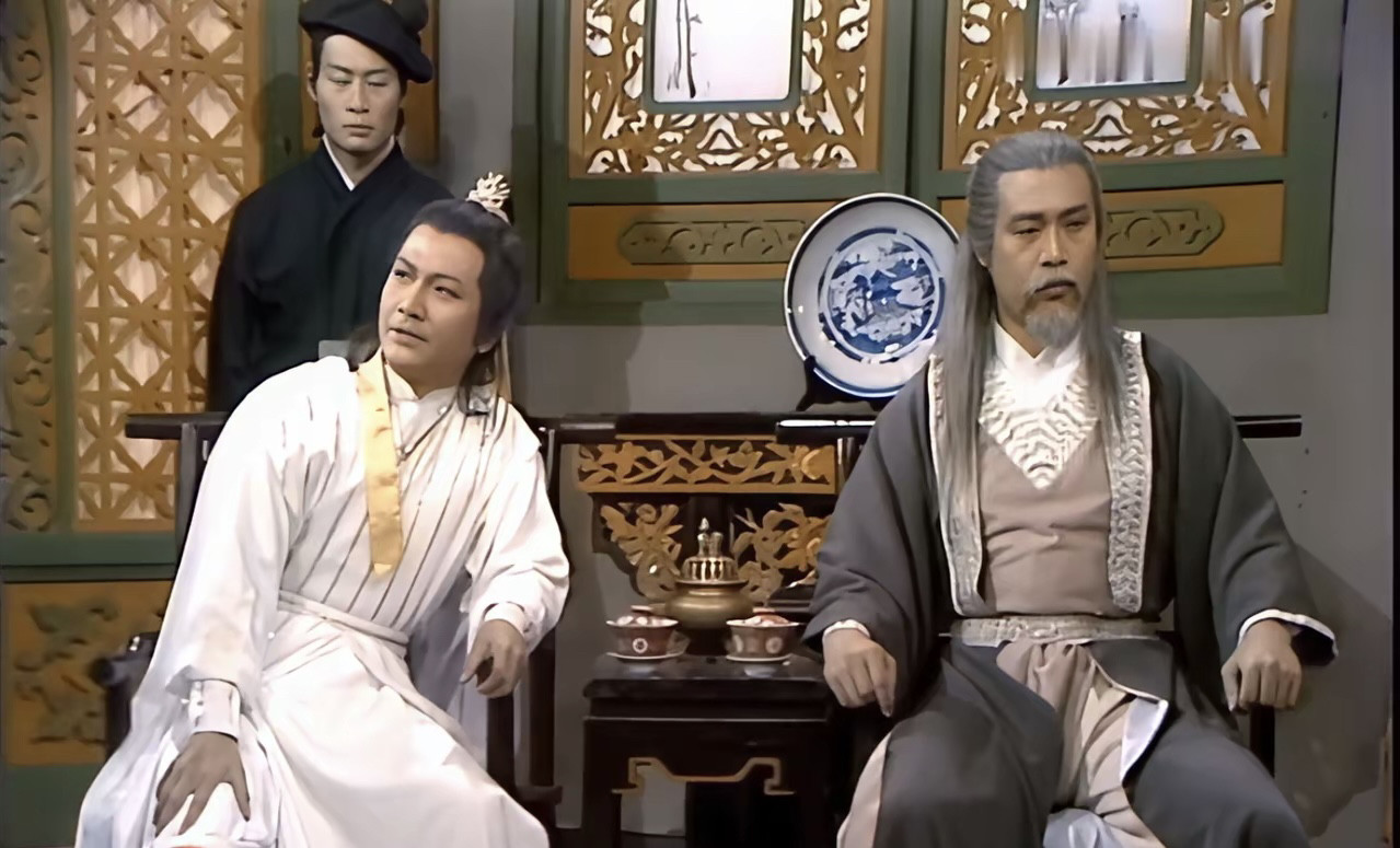 看了很多遍电视剧《射雕英雄传》，我始终有一个问题想不明白。​五绝中段智兴是皇帝，即使出了家也是寺里的