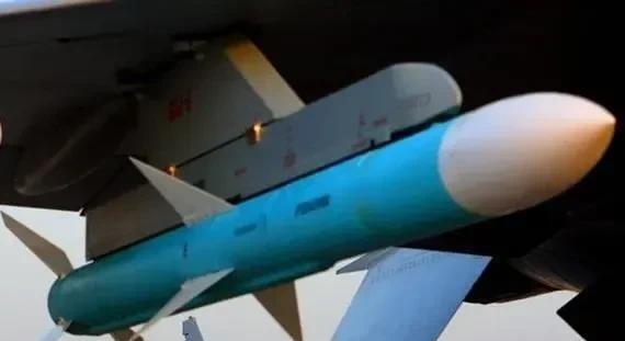 储量上万枚的霹雳-12空空导弹出路何在？上万枚霹雳-12空空导弹，曾经是中国空军