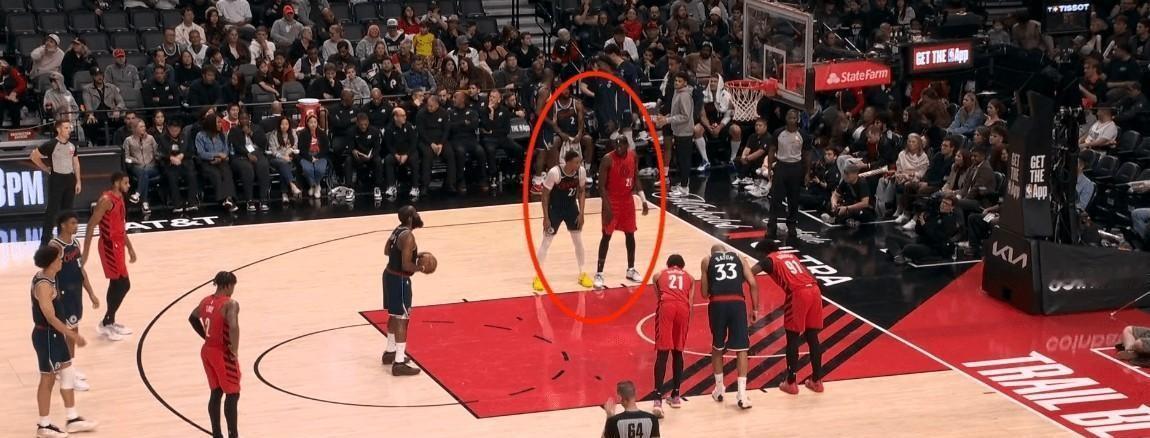 你以为NBA在培养球员？错了，他们只是在筛选零件。杨瀚森在垃圾时间都没能脱掉