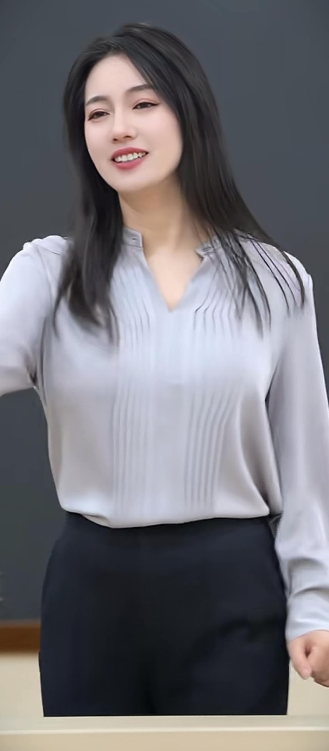 优雅气质穿搭，简约而不失时尚！👗💄👠