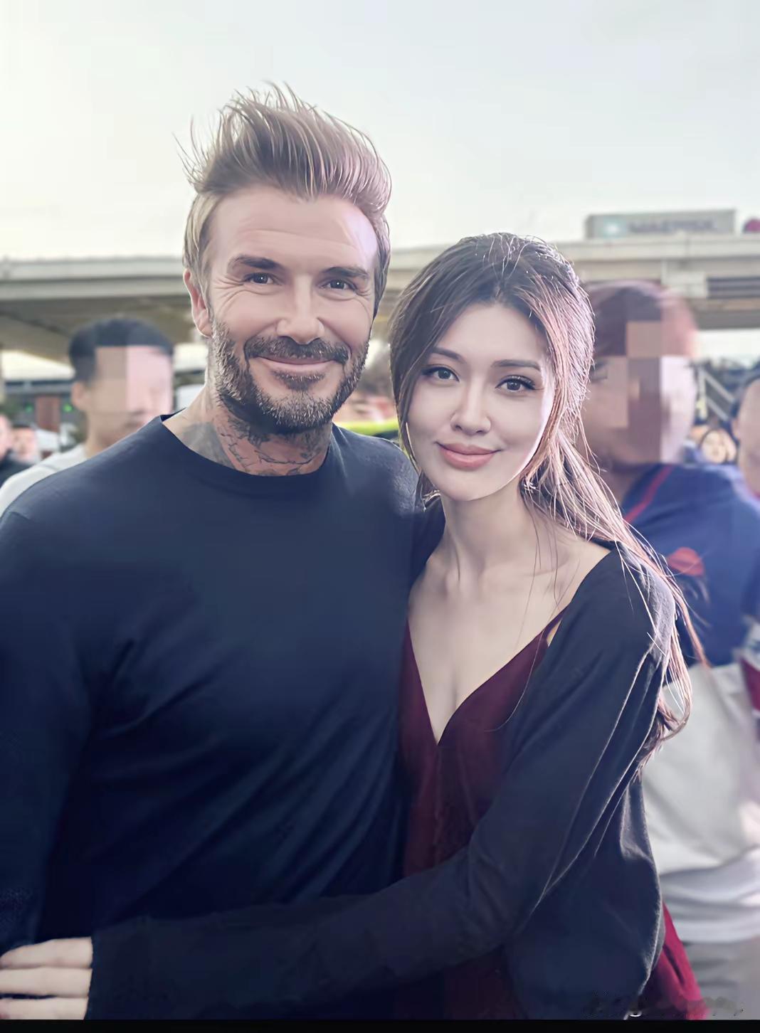 这娘们儿誰呀？不认识