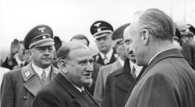 【欧洲指责特朗普提出的28条涉乌和平协议是“慕尼黑协定2.0”】欧洲的反俄狂