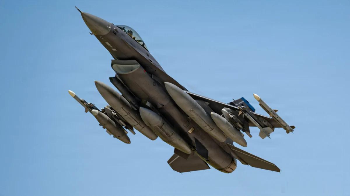 BAE新敌我识别器拿下认证，F-16插上就用，首批90套年内交付2026年9月2