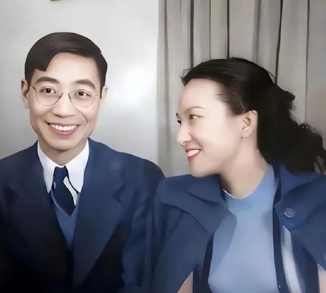 这张照片拍摄于1946年的美国，左边这位男士名叫郭永怀，右边这位美丽的女士，是他