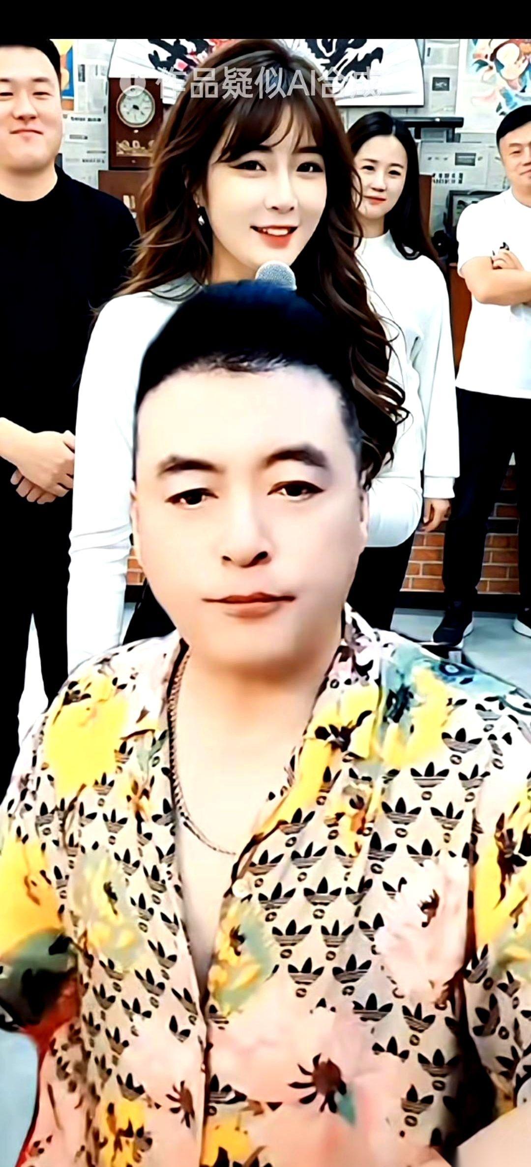 整整六年。一个女孩人生中最黄金的六年，连一套婚房的砖皮都没熬出来。看着佳欣哭