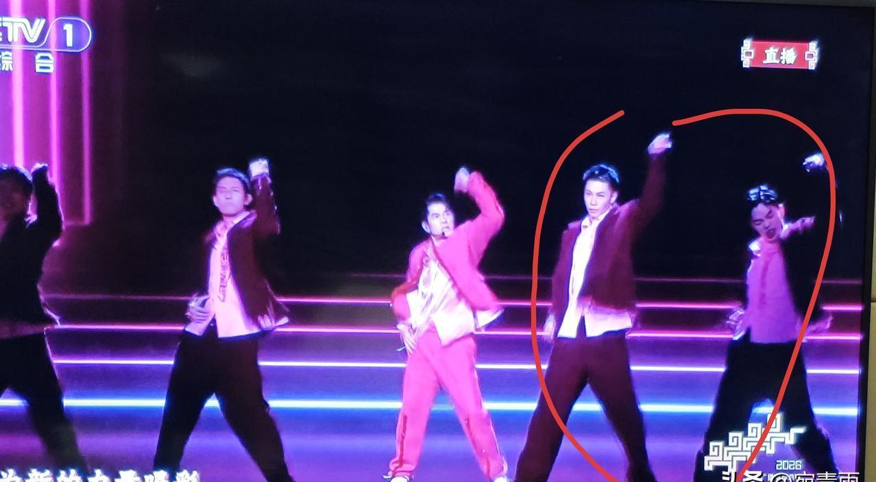 郭富城随便一张抓拍，动作都像摆拍？这背后可不是运气。哪怕高速运动，他的每个舞