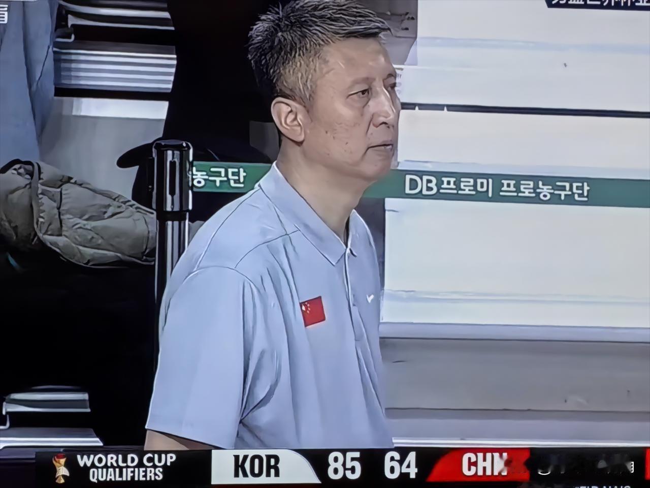 实际情况是，在上半场中国队就彻底被完爆了。就已经注定了比赛结果。中国队的表现堪