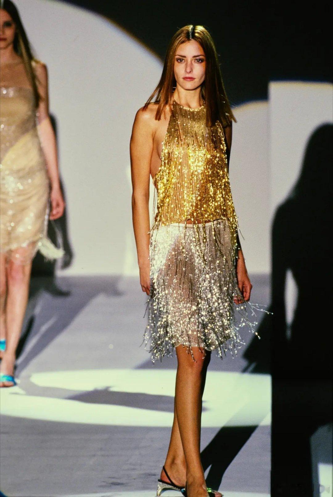 vintagerunway活跃于90年代末期的模特——DanielleZin