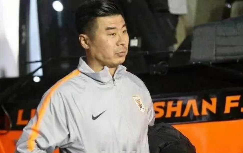 昨日赛后，韩鹏在接受媒体采访时表示：“四年的准备，然后以这种方式结束，确实让人很