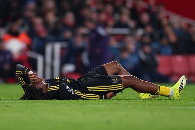 无论多尔古伤缺10天还是10周，曼联都没有计划动窗买左翼球员。干掉阿莫林，不就