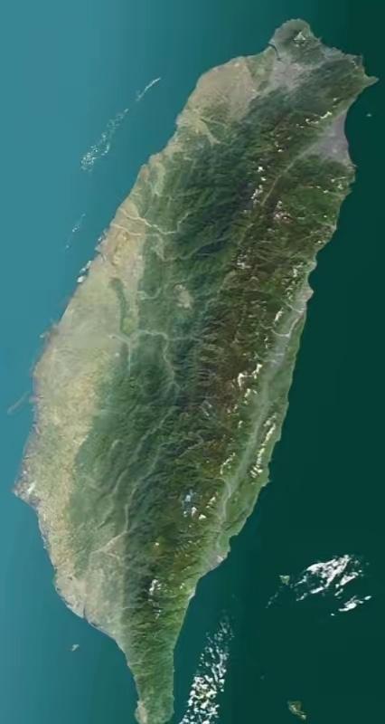 台湾不过被日本人短短殖民50年光复那年，接收人员一上岛就愣了。街上的男男